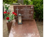 Cmentarz Grabiszyn we Wrocławiu Jarosław Deutschman (21.01.1918-19.06.1989) Lucyna Deutschman, z domu Jóżwiak (03.01.1925-31.08.2015)